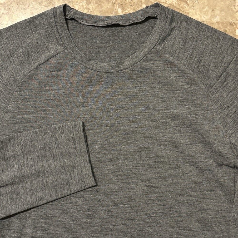 Lululemon Shirt Mens Medium Grey Surge Warm Long Sleeve Crew Gym Running